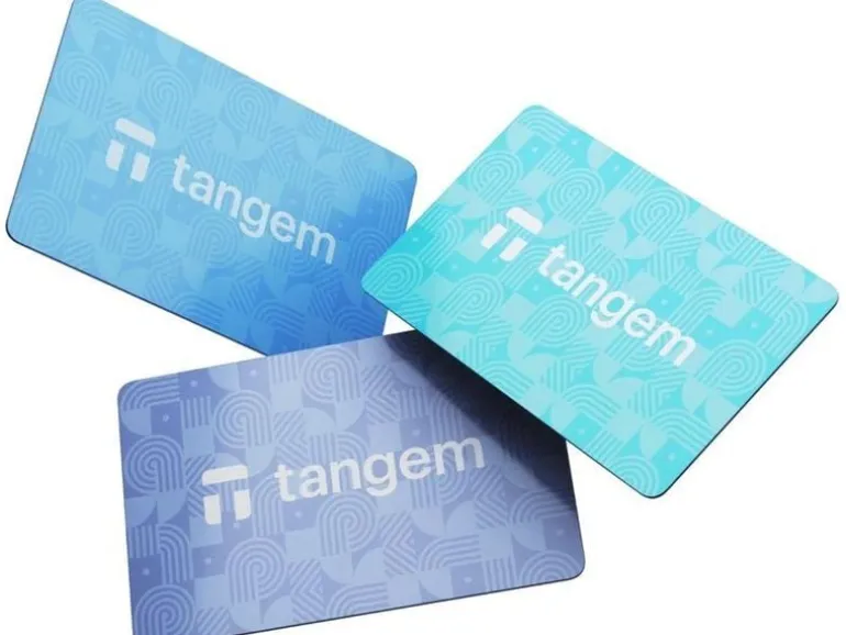 bitConsult Tangem 2.0 Winter Edition +50 CHF BTC Voucher BTC 3 Card Set