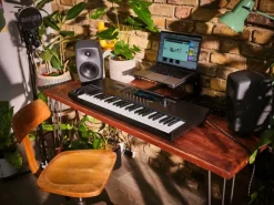 Native Instruments Keyboard Controller Kontrol S49 – MK3