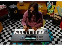 Native Instruments Keyboard Controller Kontrol S49 – MK3