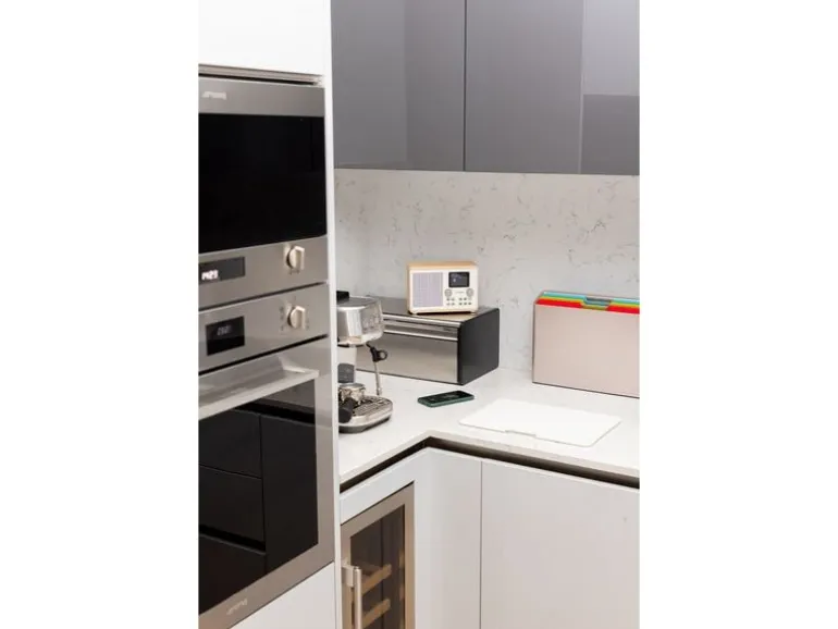 Pure DAB+ Radio Classic H4 Eiche/Weiss