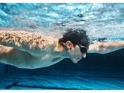 Shokz Wireless Bone Conduction Kopfhörer OpenSwim Pro Rot
