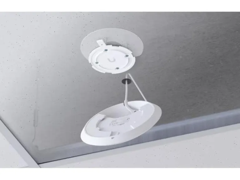 Ubiquiti Access Point U6+ ohne PoE-Injector
