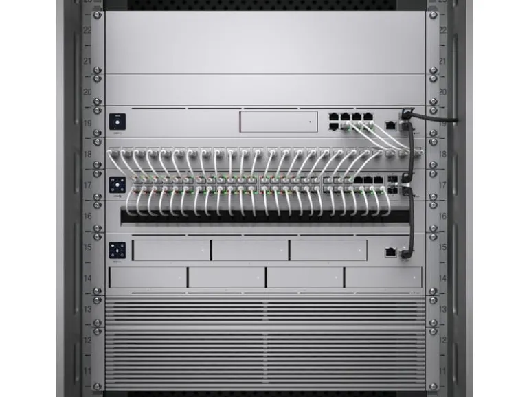 Ubiquiti Blindblende UACC-RACK-PANEL-VENTED-1U 1HE 19", Silber