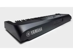 Yamaha E-Piano DGX-670 Schwarz