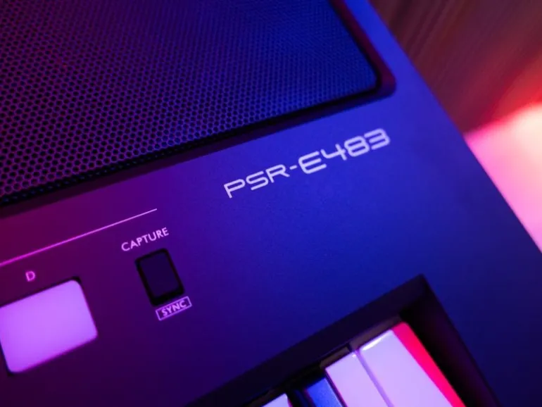 Yamaha Keyboard PSR-E483